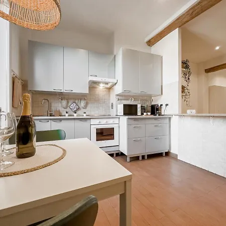 Apartmán Realkasa Nosadella Flat *